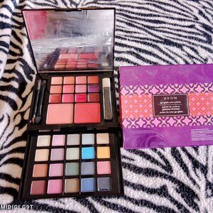 AVON Go Glam Color Palette